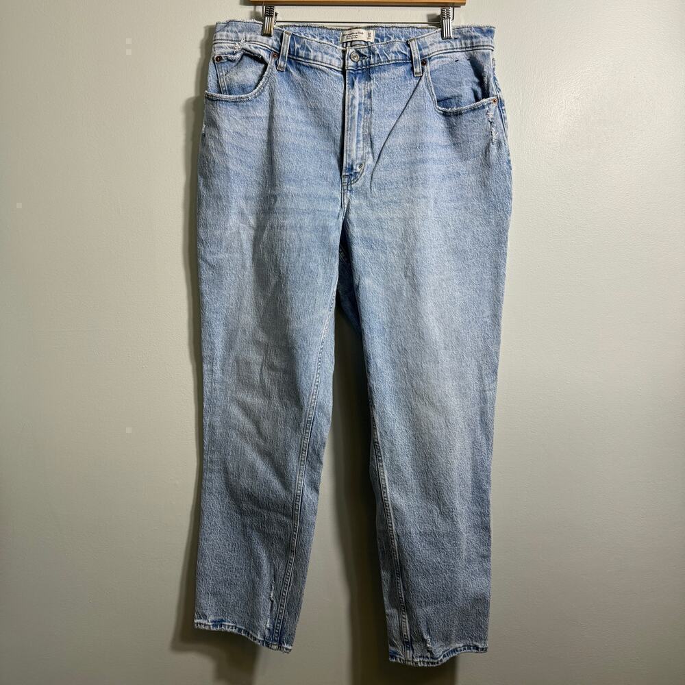 Abercrombie & Fitch The 90's Straight Ultra High Rise Jeans